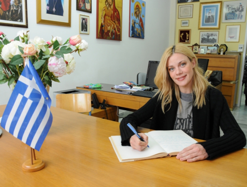 Το “Παναγία Ελεούσα” ευχαριστεί τη Ζέτα Μακρυπούλια για την επίσκεψη