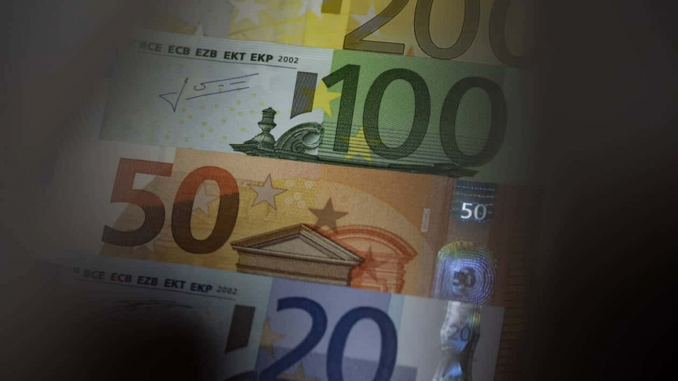 Επίδομα 800 ευρώ: Λήγει αύριο η υποβολή αίτησης, πότε μπαίνουν τα χρήματα σε όσους είναι σε αναστολή