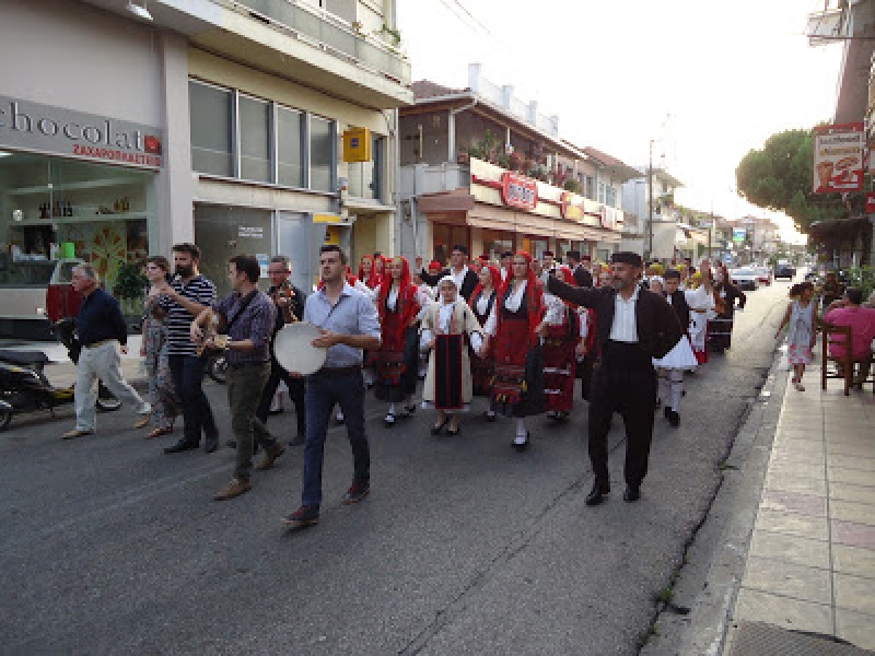 Παραδοσιακή παράσταση από τον Χορευτικό Σύλλογο «Αιτωλός» στο Παναιτώλιο