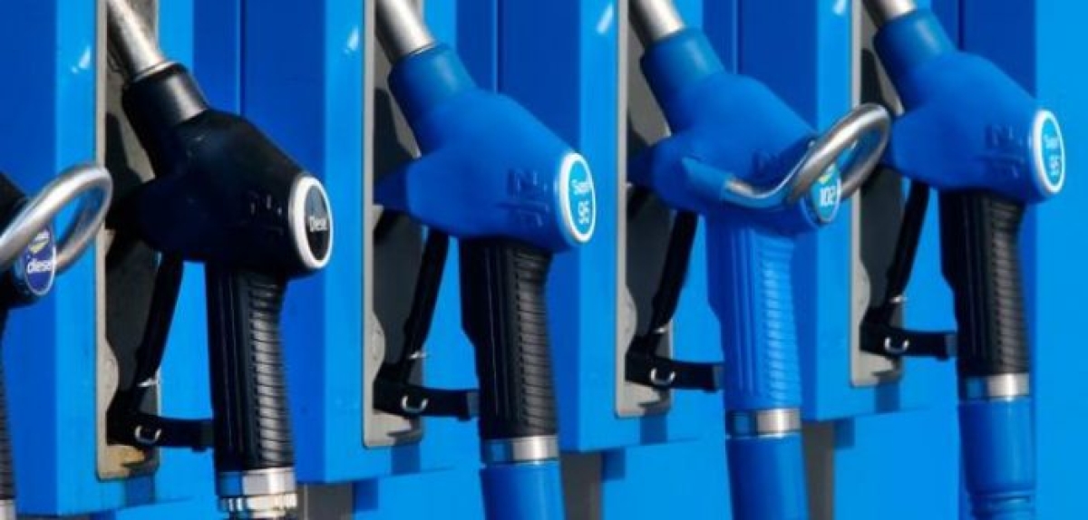 Μέτρα στήριξης για βενζίνη: Έκπτωση έως 50 ευρώ μέσω application και πλατφόρμας