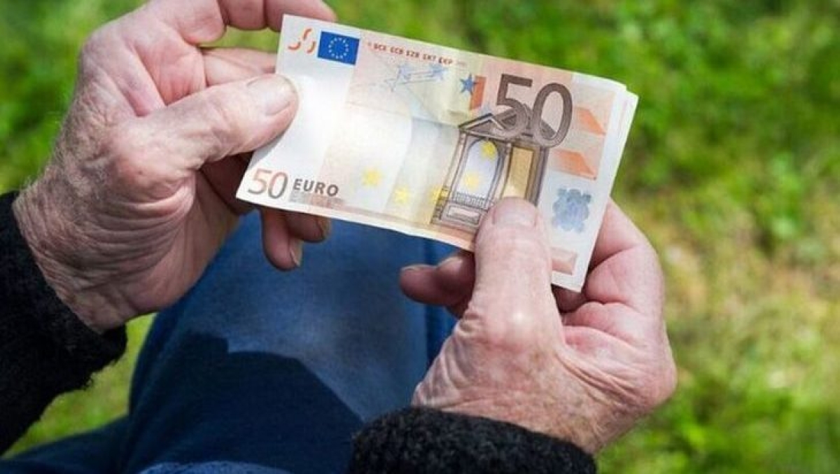 Έκτακτη και εφάπαξ οικονομική ενίσχυση 200-300 ευρώ σε συνταξιούχους – Ποιους αφορά
