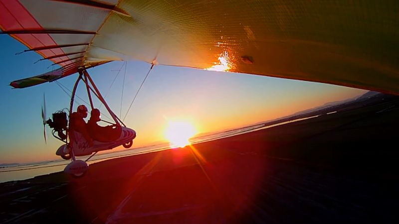 Μαγευτική πτήση με το ηλιοβασίλεμα στο Μεσολόγγι (βίντεο - φωτο)