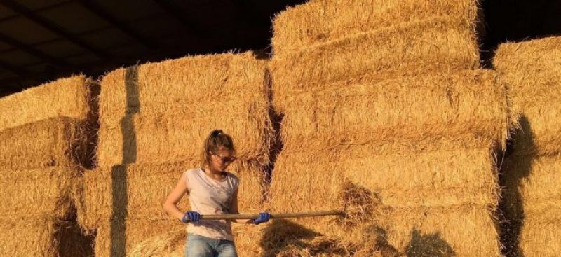 Η 25χρονη κτηνοτρόφος από την Στράτο που έφτιαξε φάρμα και συμβουλεύει νέους αγρότες (www.ypaithros.gr)