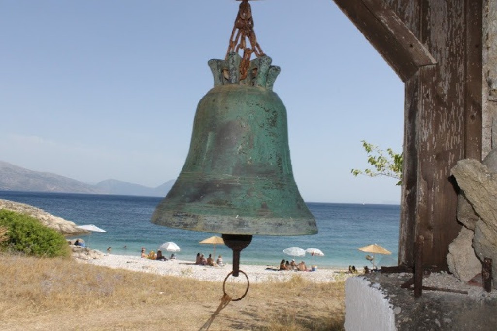 Το καλοκαίρι συνεχίζεται στην παραλία του Αη Γιάννη στην Πογωνιά Παλαίρου