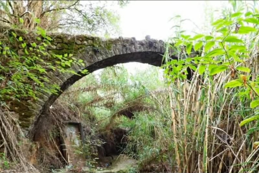 Το γεφύρι της Καλογριάς: Αναμένει την ανάδειξή του ένα από τα οκτώ ιστορικά γεφύρια του Αγρινίου