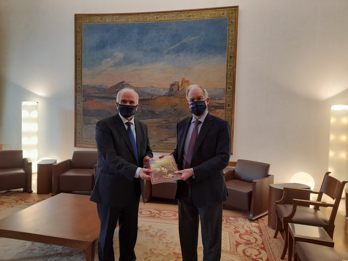 Συνάντηση του Δημάρχου Ι.Π. Μεσολογγίου Κώστα Λύρου με τον Πρόεδρο της Βουλής Κωνσταντίνο Τασούλα