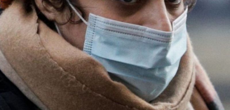 Γιατροί και Υπ. Υγείας ξεκαθαρίζουν: Ποιοι πρέπει να φορούν μάσκα
