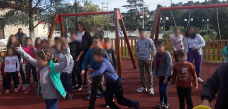 Εγκαινιάστηκε η παιδική χαρά στην πλατεία του Αγίου Νικολάου Βόνιτσας