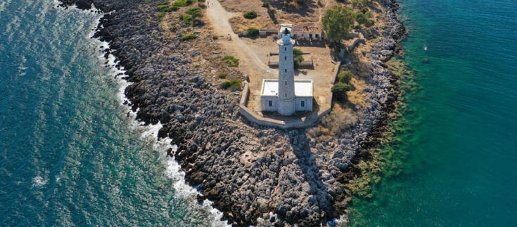 Το νησί που έζησαν τον έρωτά τους η Ωραία Ελένη και ο Πάρις