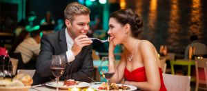 Αν θέλετε να «ανεβάσετε» την ερωτική ατμόσφαιρα στη σχέση σας αυτό είναι το κατάλληλο δείπνο