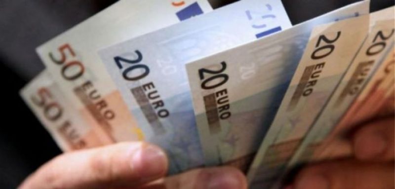 Επίδομα 800 ευρώ: Αρχίζει η πληρωμή σε μισθωτούς – Ανοίγει η πλατφόρμα και για επαγγελματίες