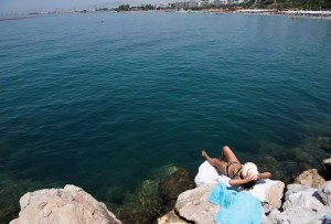 Καιρός: Μικρή πτώση της θερμοκρασίας τη Δευτέρα, με μπόρες και τοπικές καταιγίδες - Δείτε που