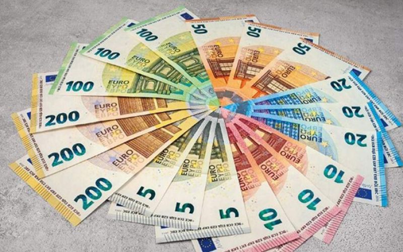 ΟΠΕΚΑ: Όλες οι αλλαγές στα επιδόματα – Επίδομα παιδιού Α21, ενοικίου, ΚΕΑ, γέννας
