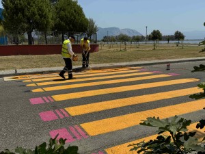 Νέες διαγραμμίσεις πεζών για ασφαλέστερα σχολεία στο Μεσολόγγι