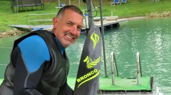 «Κάνουμε γνωστό το Αγρίνιο και την Λίμνη Στράτου σ’ ολόκληρο τον κόσμο»-Ο πρόεδρος της Ομοσπονδίας Θαλασσίου Σκι, Λευτέρης Κουσαθανάς, μιλά στο agrinionews.gr