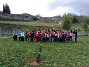 Αγρίνιο: Δενδροφύτευση από μαθητές του 19ου Δημοτικού Σχολείου Αγρινίου (φωτο)