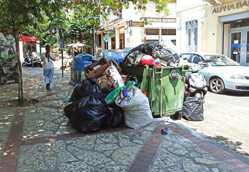 Το “άλλοθι” της υπηρεσίας, η “ομηρία” του δημάρχου και η πόλη που δεν είναι “γυαλί”