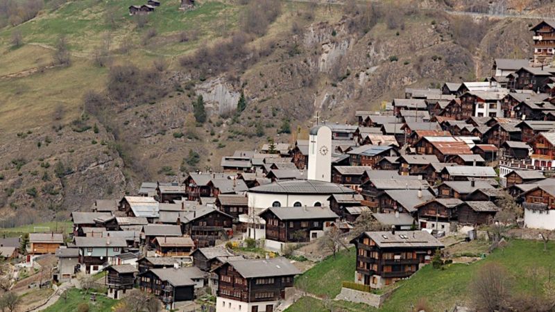 Αιτωλοακαρνανία, κράτα κόσμο στα χωριά όπως η Ελβετία…αλλά δεν μπορείς!