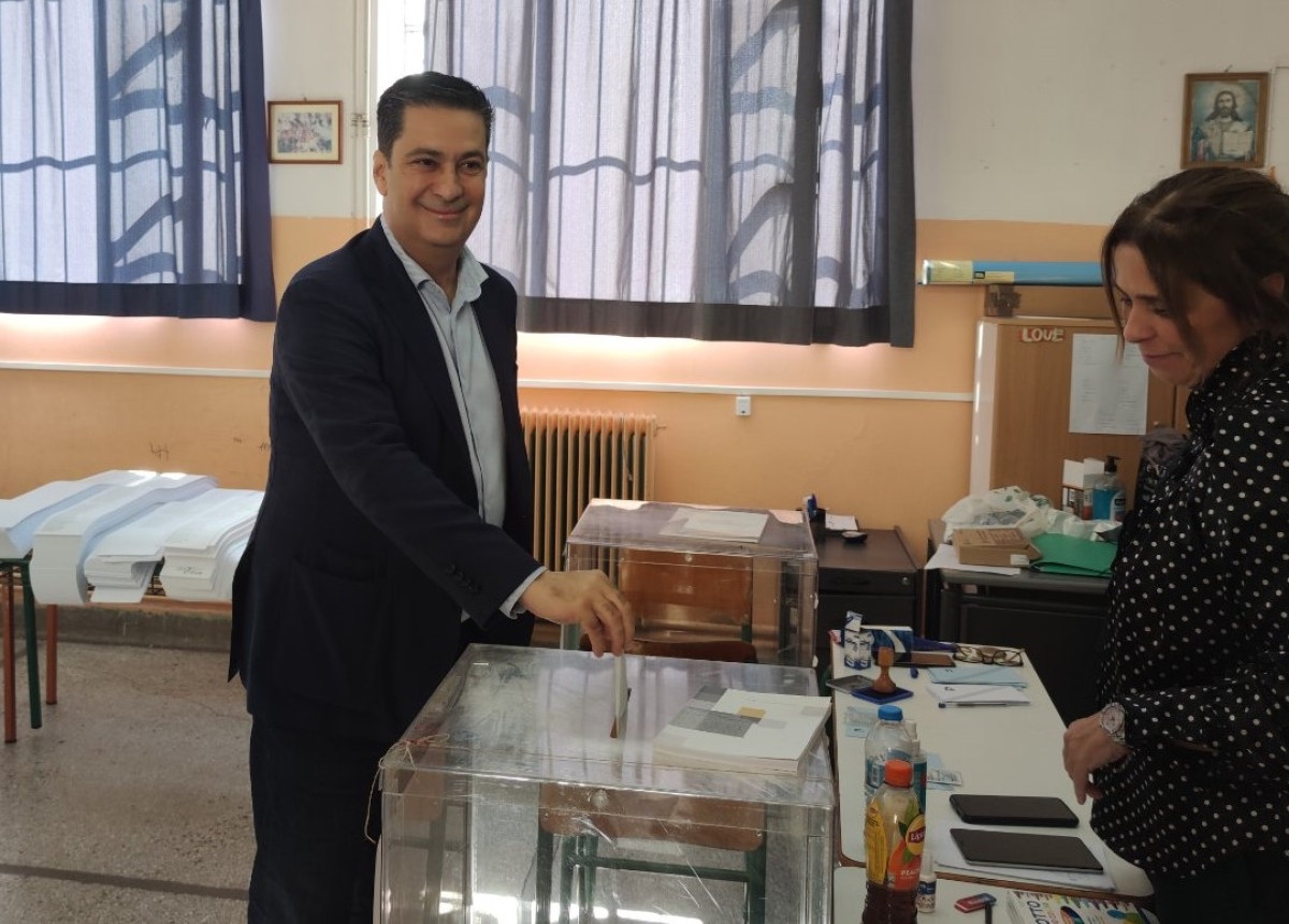 Στο 3ο Δημοτικό Σχολείο Αγρινίου άσκησε το εκλογικό του δικαίωμα ο Γιώργος Παπαναστασίου