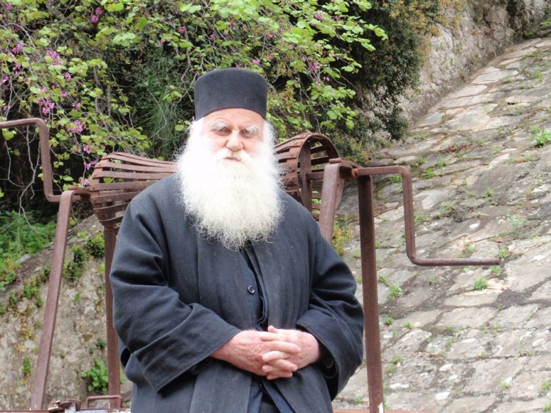 Εκδημία  αρχιμανδρίτου  Ιεροθέου Σπανομήτσου