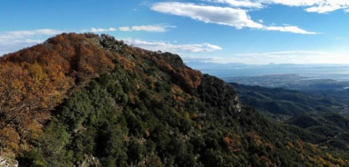 Αιολικό Πάρκο στον Αράκυνθο: Πυκνώνουν οι αντιδράσεις