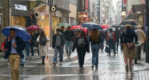 Καιρός: Βροχές και καταιγίδες – Ισχυροί άνεμοι έως 8 μποφόρ