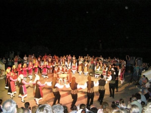 2ο Αντάμωμα χορευτικών ομάδων σχολικών μονάδων στο Αγρίνιο