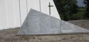 Επίσημο Μνημόσυνο στα Καλύβια για τους εκτελεσθέντες της 31ης Ιουλίου 1944 (Κυρ 26/7/2020 09:35)
