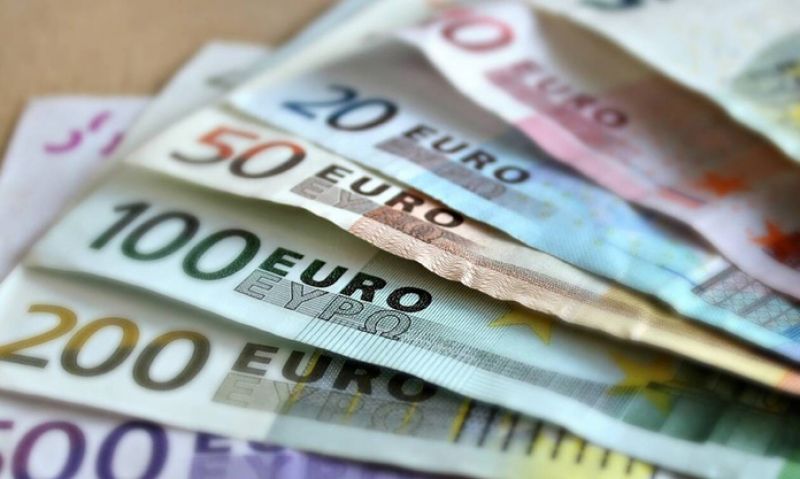 Χωρίς νέα αίτηση τα 600 ευρώ στους επιστήμονες που είχαν δηλώσει συμμετοχή στα voucher