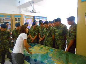 Επίσκεψη στρατιωτών στο Φορέα Διαχείρισης της Λιμνοθάλασσας