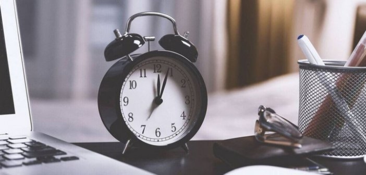 Αντίστροφη μέτρηση για την αλλαγή της ώρας – Πότε ακριβώς γυρίζουμε τα ρολόγια μπροστά