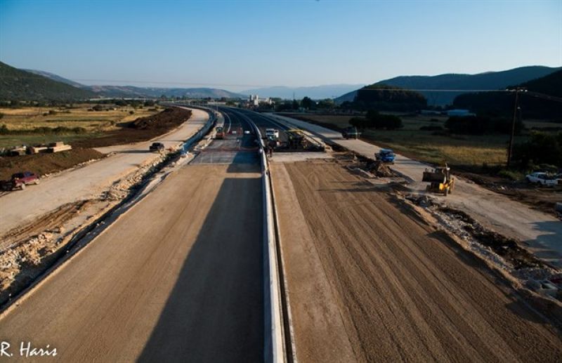 Άσφαλτος στα τελευταία εκατό μέτρα της Ιόνιας…