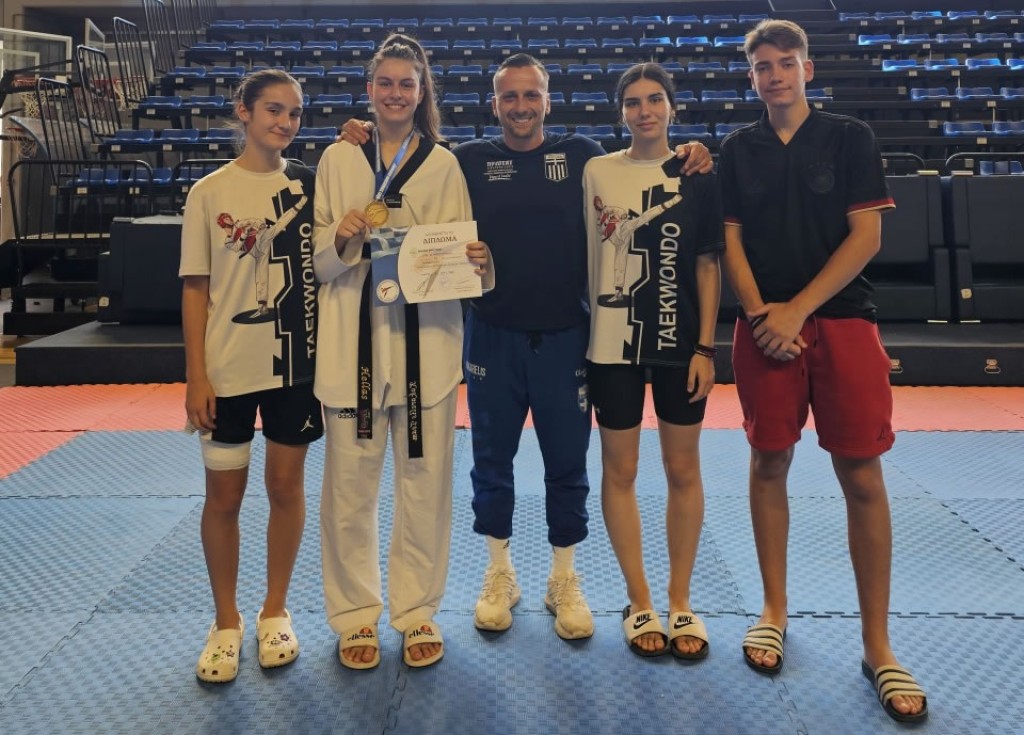 Χρυσό μετάλλιο στο Πανελλήνιο πρωτάθλημα  Taekwondo η αθλήτρια του ΑΣ ΘΗΣΈΑΣ ΑΙΤΩΛΟΑΚΑΡΝΑΝΊΑΣ Βλάχου-Τριανταφυλλακη Αναστασία και πρόκριση στην εθνική ομάδα για το παγκόσμιο πρωτάθλημα.