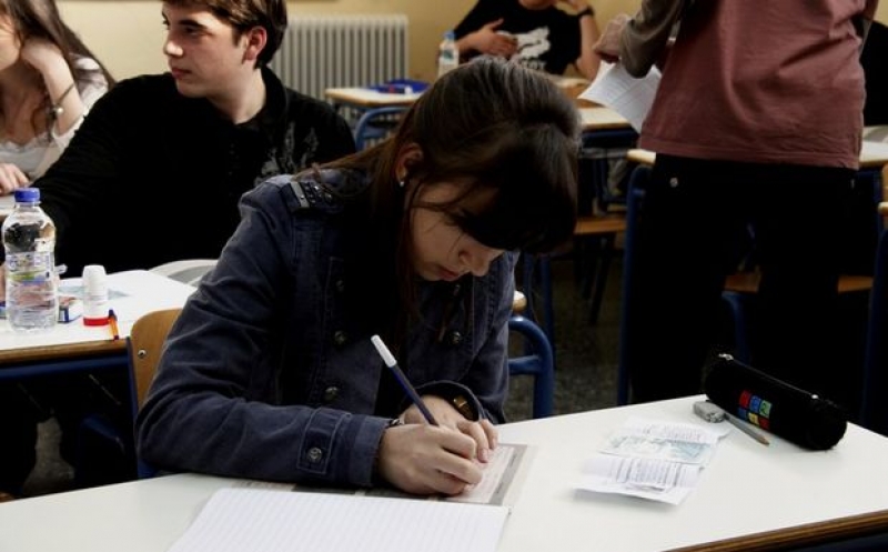 Ανατροπές στην Παιδεία: Χωρίς εξετάσεις στα ΑΕΙ – International Baccalaureate στα δημόσια Λύκεια