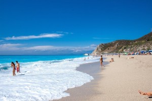 Καιρός Δεκαπενταύγουστου: Ισχυροί άνεμοι στο Αιγαίο και θερμοκρασίες έως 36 βαθμούς Κελσίου