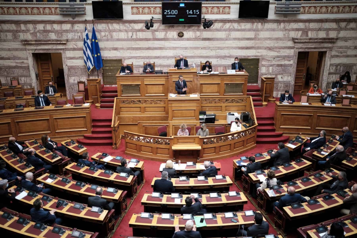 Βουλή: Ψηφίστηκε ο Κώδικας Δημοσίων Εσόδων από ΝΔ και ΠΑΣΟΚ