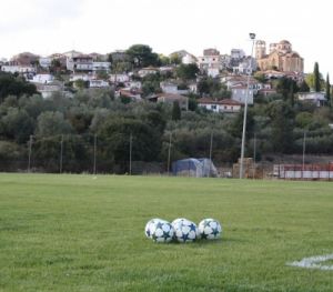 Eγκαίνια, αγιασμός και ο πρώτος αγώνας στο νέο ποδοσφαιρικό γήπεδο Κατούνας που πλέον διαθέτει φυσικό χλοοτάπητα (Αύριο Κυρ15/10 15.00)