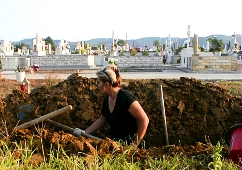 Οι νεκροθάφτριες του Αγρινίου που έγιναν ταινία