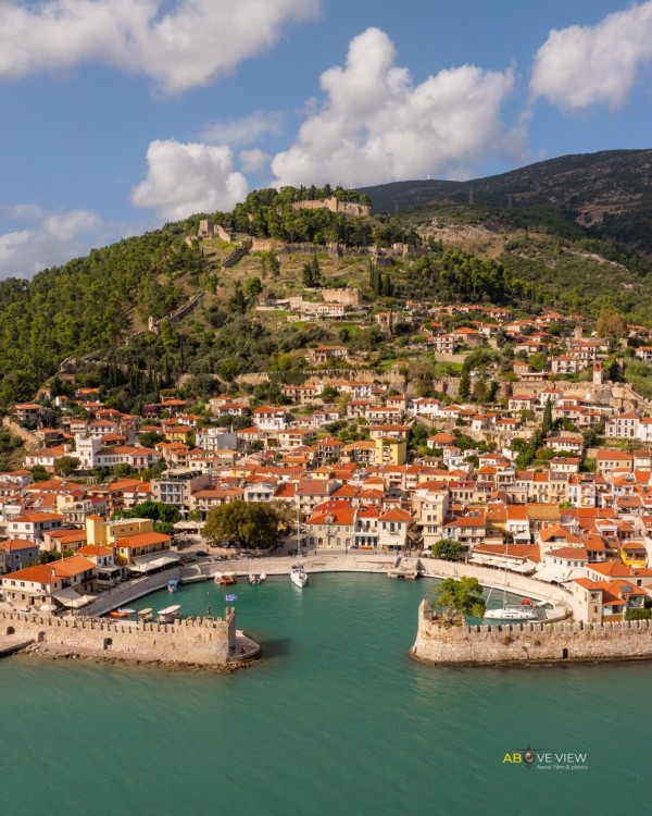 Ναύπακτος: Μια πόλη με ψυχή και θάλασσα που απλώνεται σαν ζωγραφιά