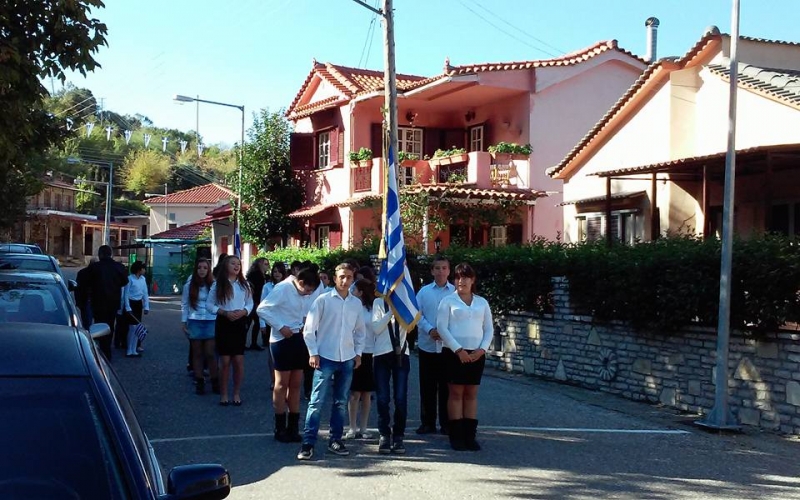 Εικόνες από τον εορτασμό του ΟΧΙ στα Παρακαμπύλια