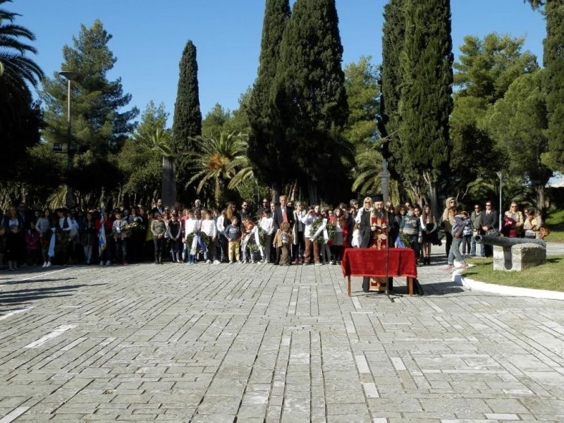 Μεσολόγγι: Προσκύνημα για τα 43 χρόνια από την εξέγερση του Πολυτεχνείου