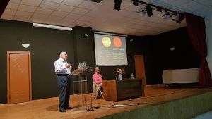 Ομιλίες του αστροφυσικού Διονύση Σιμόπουλου στο Θέρμο και στο Μεσολόγγι