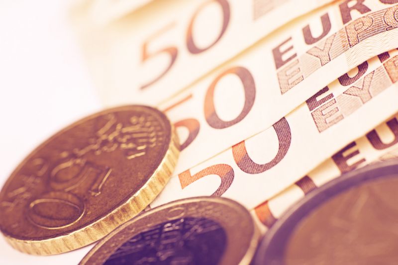 Μπαράζ πληρωμών: Πότε καταβάλλονται επίδομα παιδιού Α21, ΚΕΑ, παροχές ΟΠΕΚΑ