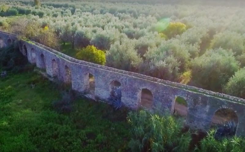 Το Αρχαίο Ρωμαϊκό υδραγωγείο στη Σταμνά Αιτωλοακαρνανίας (Βίντεο)