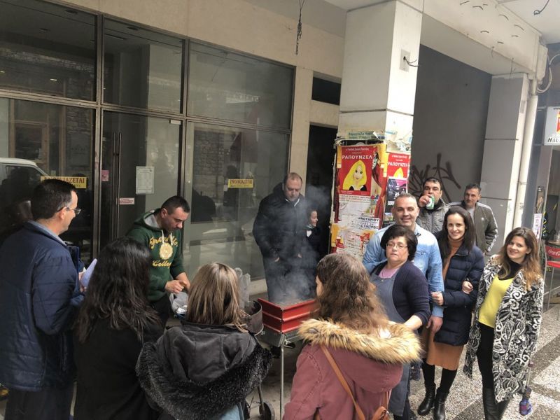Το Αγρίνιο τσίκνισε, αλλά… του «τα χάλασε» ο καιρός (φωτο)