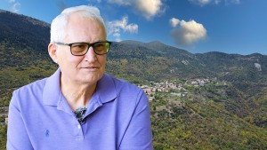 Από το χωριό στη Νέα Υόρκη: Η συγκλονιστική ιστορία του γιατρού Αντώνη Βλάντη (Βίντεο)