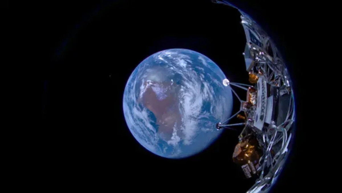 Intuitive Machines: Το διαστημικό σκάφος «Οδυσσέας» έστειλε σέλφι από το Διάστημα