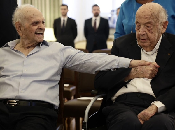 Λευτέρης Παπαδόπουλος και Μίμης Πλέσσας παρασημοφορήθηκαν από την Πρόεδρο της Δημοκρατίας