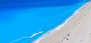 7 γαλάζιες παραλίες στη Λευκάδα