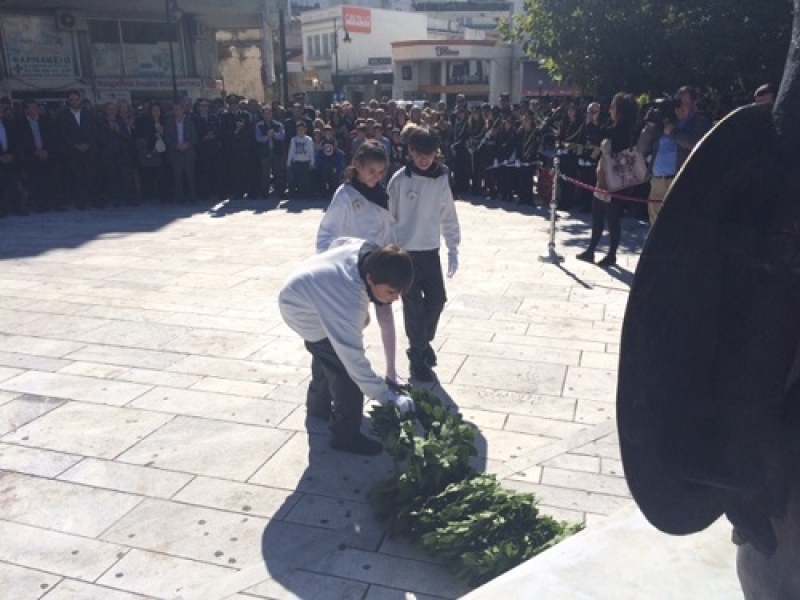 Αγρίνιο: Με την κατάθεση στεφάνων ξεκίνησαν οι εκδηλώσεις για την 28η Οκτωβρίου (φωτο)